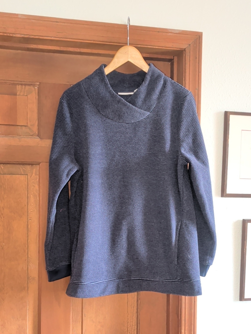 Women's M Denim And Co Navy Blue Striped Pullover Sweater
